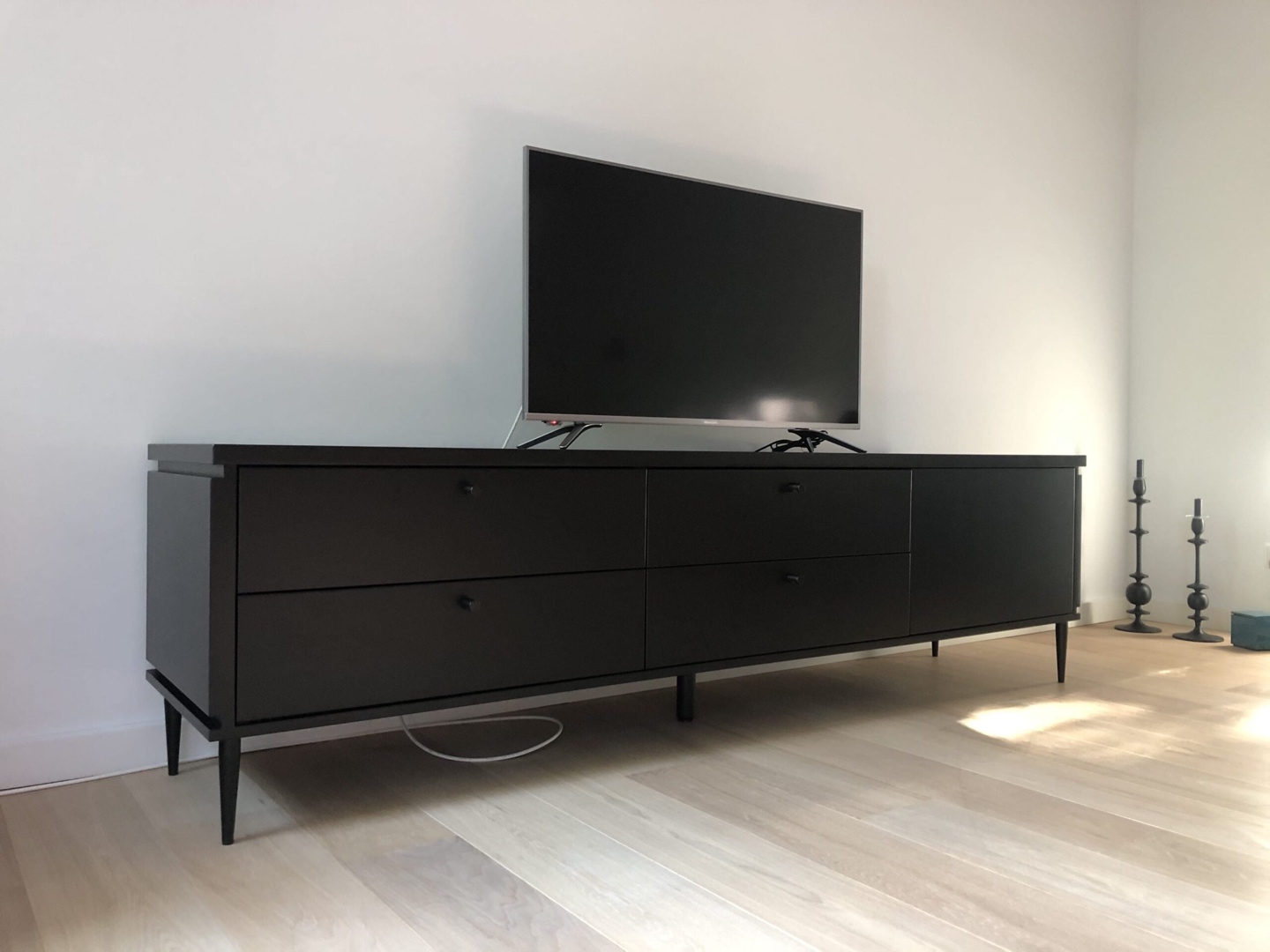 Zwart sideboard